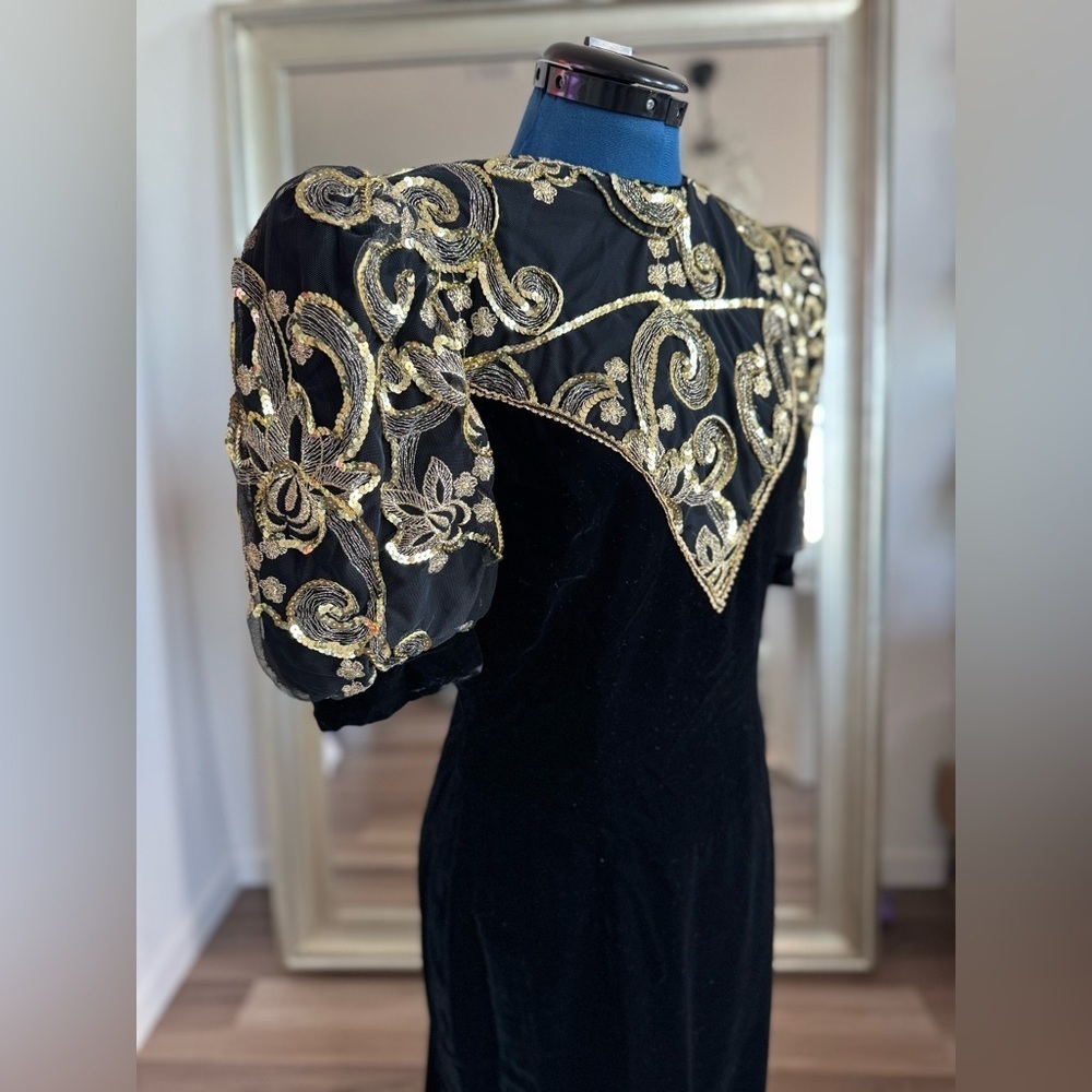 Vintage Jessica McClintock Black Velvet Gold Sequin Puffy sleeve Dress Holiday